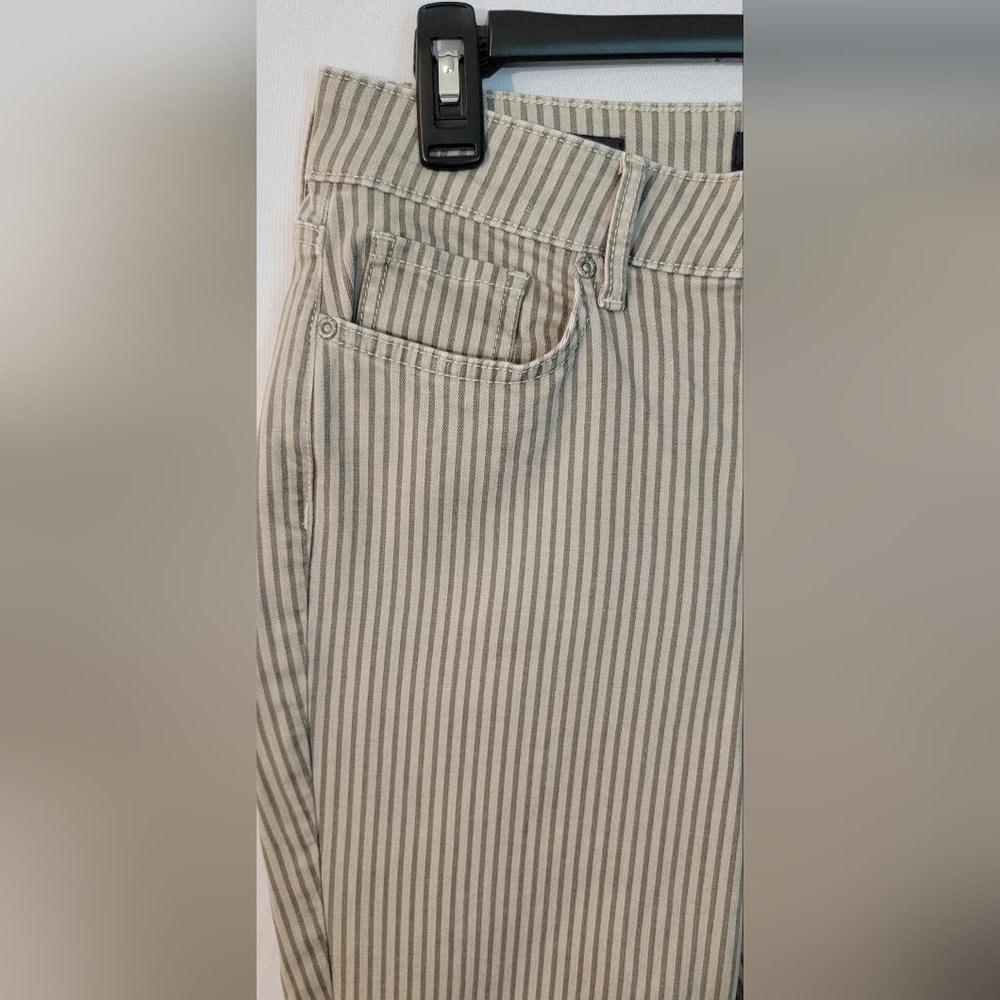 NYDJ Marilyn Straight Lift Tuck Jeans Size 8 - Picture 3 of 10